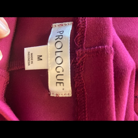 NWT Prologue Dress M
Long Sleeves Pockets 
Comfortable Soft
Dark Pink
Pockets - Picture 4 of 5